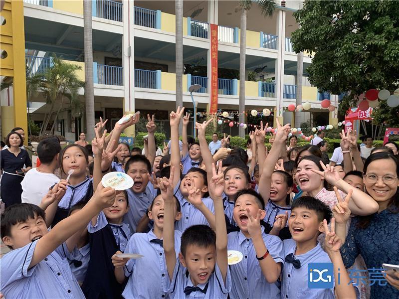 東莞大朗鎮(zhèn)崇文小學(xué)四年級(jí)學(xué)生成長(zhǎng)禮活動(dòng)(圖3)