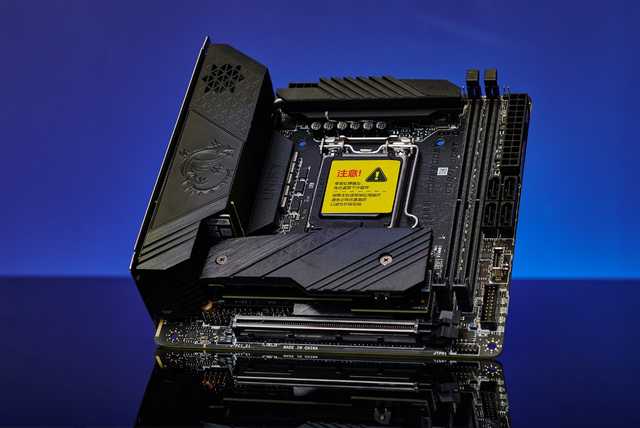 暴躁小正太，微星MEG Z590I UNIFY初上手