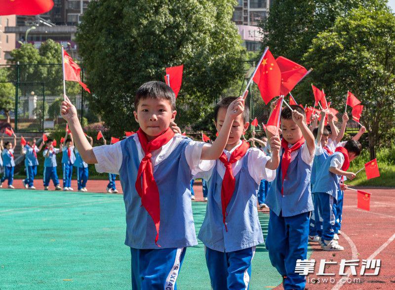 长沙县湘龙小学怎么样?来了场超燃快闪(图7)