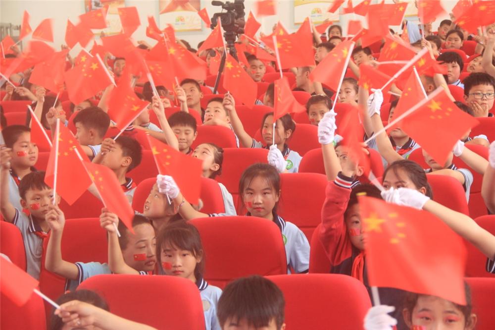 连云港赣榆区殷庄中心小学三年级举行成长仪式(图2)