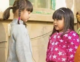 12岁王诗龄晒近照，小美女初长成好惊艳，透露今年要上初一了