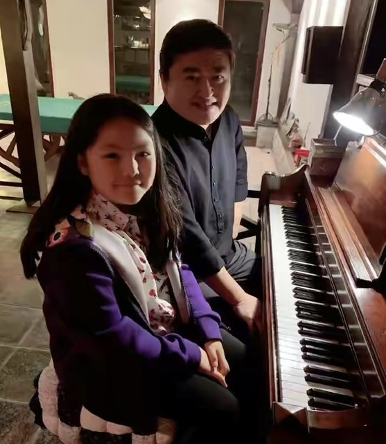 12岁王诗龄晒近照，小美女初长成好惊艳，透露今年要上初一了