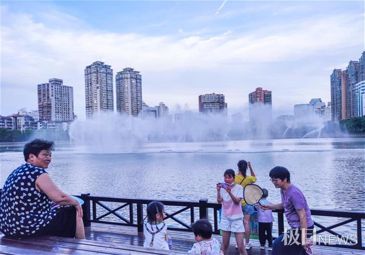 武汉在晴热中度过端午假日