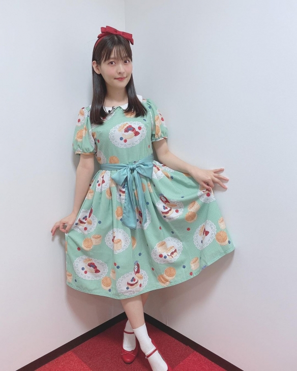 过膝袜包裹美腿太养眼美女声优上坂堇美照赏