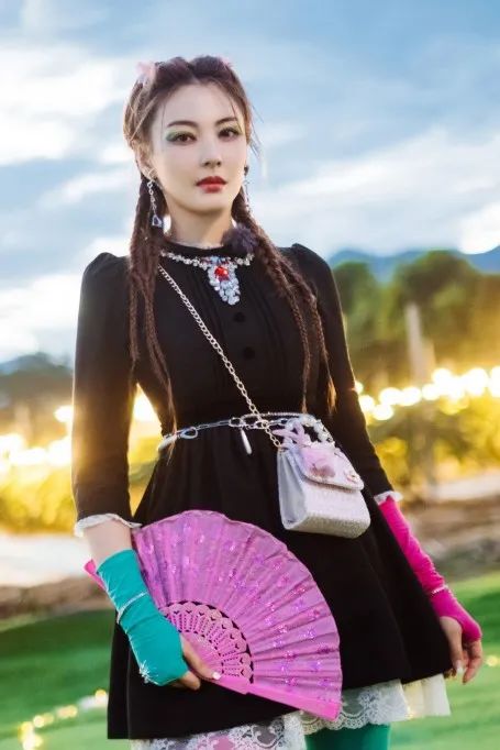 “恶女”风突然火了？长得美+不好惹，谁不喜欢？