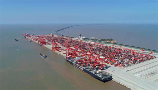 �⸻����ÿ�괴��һ�������һ�������м��֡��������