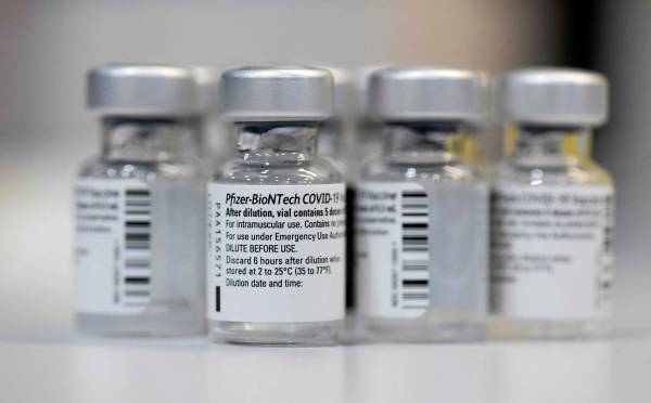 存心肌炎罕見風險，FDA給輝瑞和莫德納疫苗加警告標籤