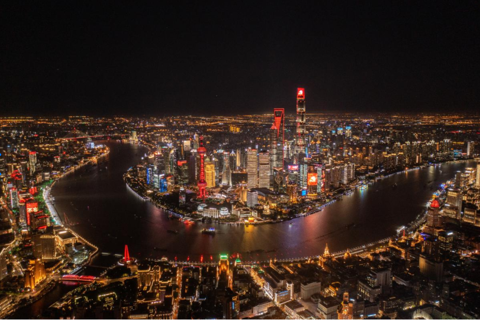 走过140年，这一次，上海的灯光为何会刷屏？