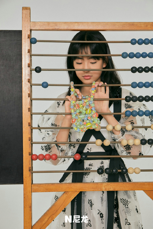 佟大为13岁女儿罕见拍大片 获赞迷你版王祖贤