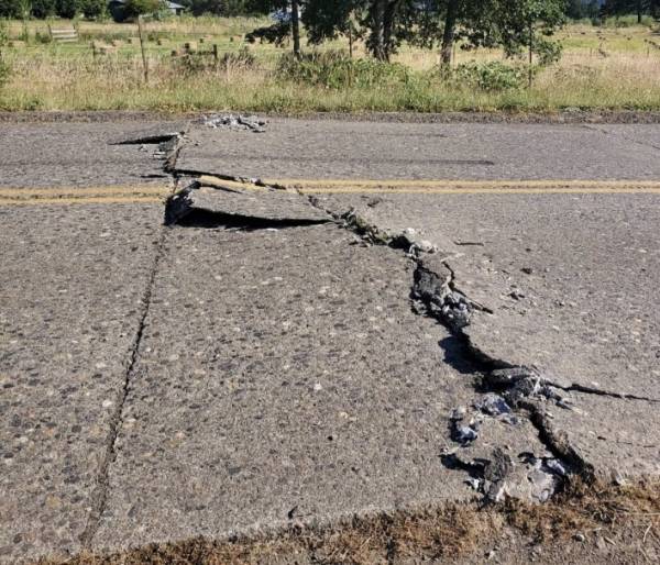 千年一遇极端高温已致北美近600人死亡，彭博社文章标题直接“归咎中国”