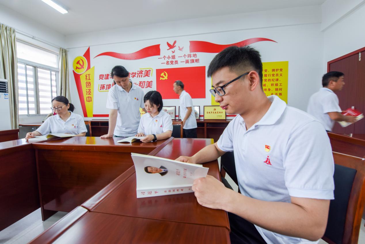 泾县中学怎么样?庆祝中国共产党成立100周年(图2)