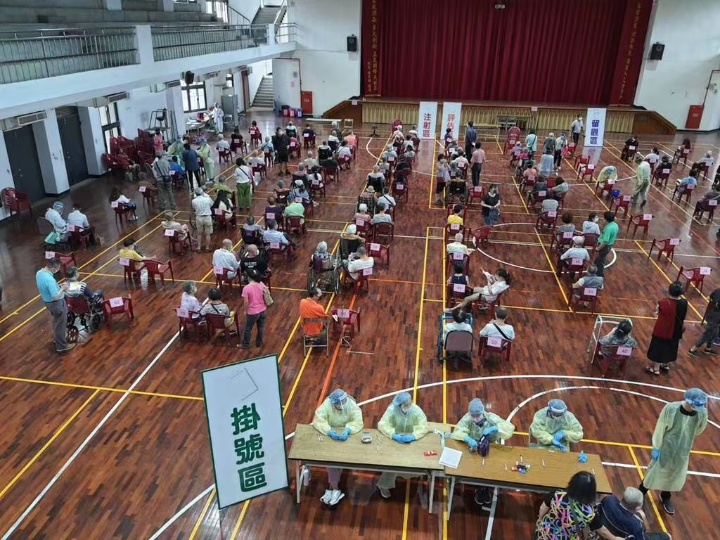 驻点笔记｜千万剂疫苗要来了，听听台湾各方怎么说