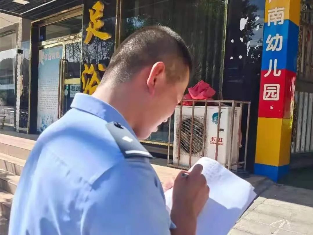 【图说警事】烈日“警”色