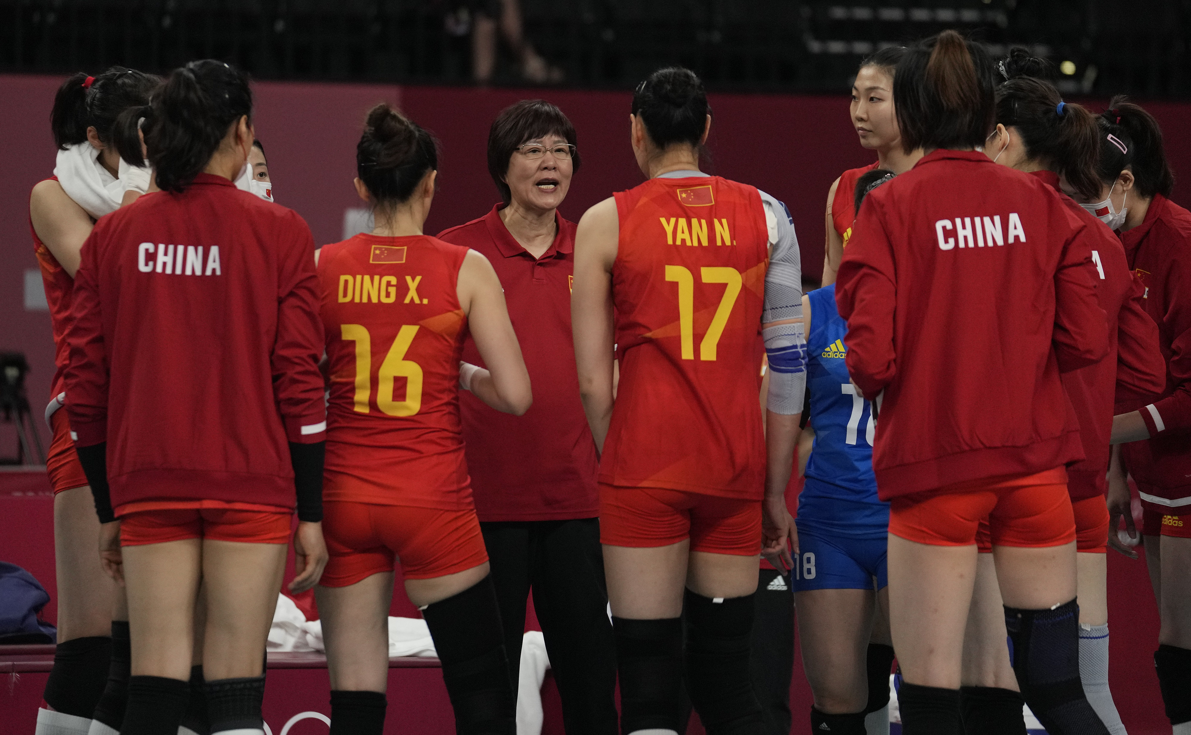 奥运头条｜伊藤美诚还想单打夺金，中国女排女足今日战强敌