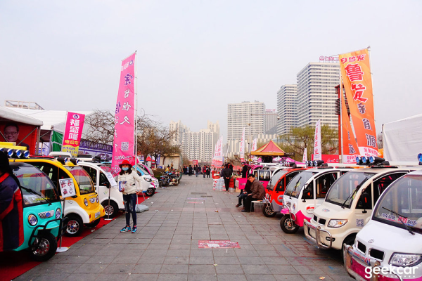 ��ȭ�δ���������ʱ�������������񡱣����ĶԵ��ǹ���