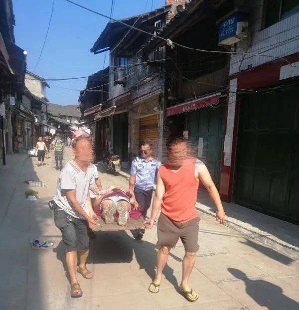 打牌输钱心生不满，四川自贡一男子寻衅滋事伤人