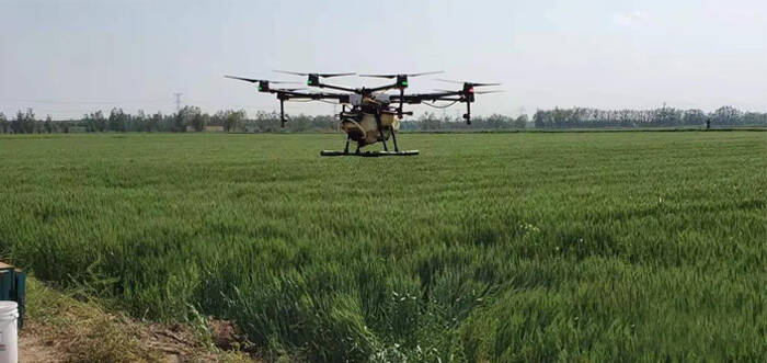科技为农业种植插上“飞翔”的翅膀 东营牛庄镇这位90后让农活“飞上天”