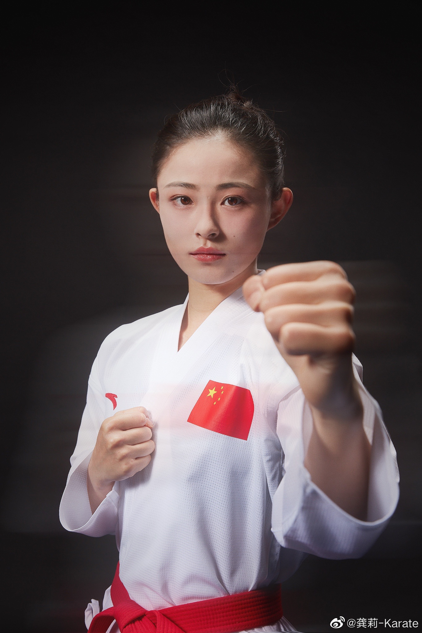 这个女神很能打!龚莉拿下女子空手道61公斤以上级铜牌