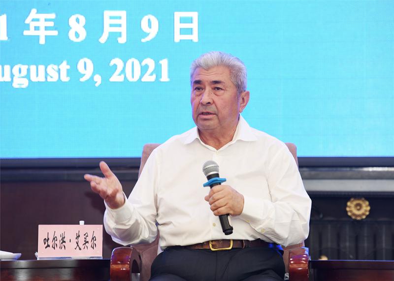 新疆维吾尔自治区举办医疗惠民专场新闻发布会实录