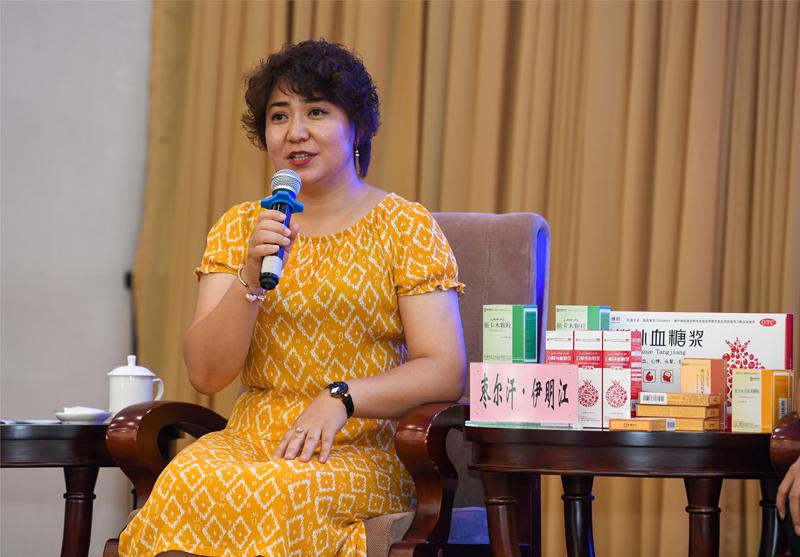 新疆维吾尔自治区举办医疗惠民专场新闻发布会实录