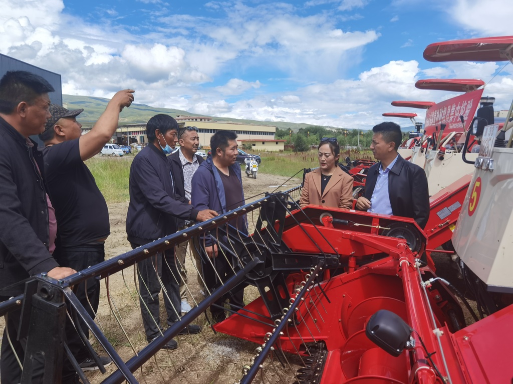 拥有农业机械3500台 甘孜县粮食耕种收综合机械化水平已达79%