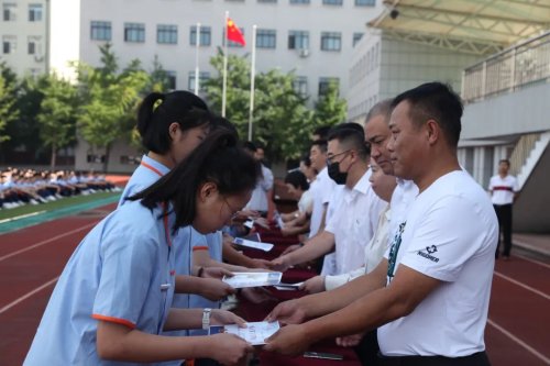 沈陽市第三十一中學(xué)再攀新高峰!開學(xué)倒計(jì)時(圖7) 沈陽市第三十一中學(xué)再攀新高峰!開學(xué)倒計(jì)時(圖7)