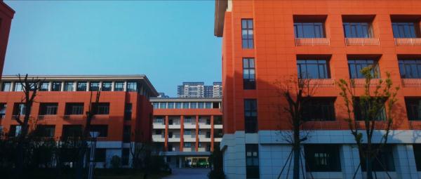 南昌十中經(jīng)開校區(qū)初中部即將交付使用(圖2)