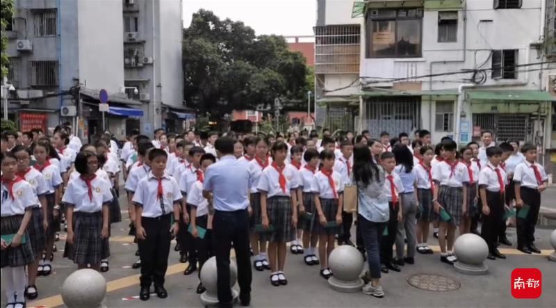 廣東廣雅中學(xué)初一新生入學(xué)禮儀式感滿滿(圖1)