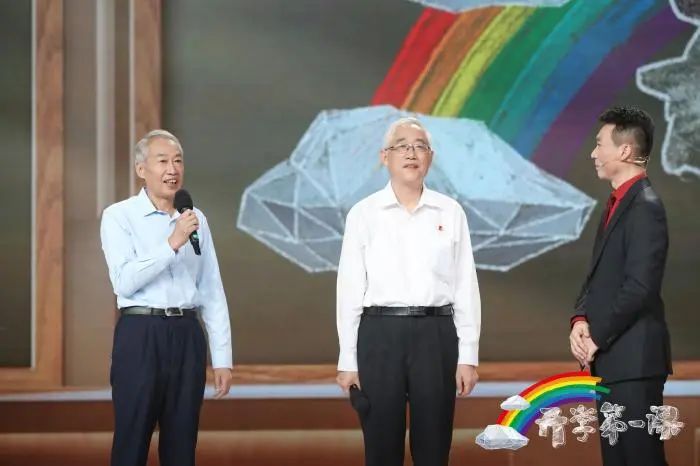 昨晚，很多广西家长和孩子哭了
