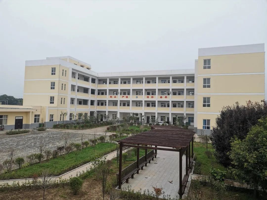 西安市临潼区任留小学：新建高颜值综合楼(图2)