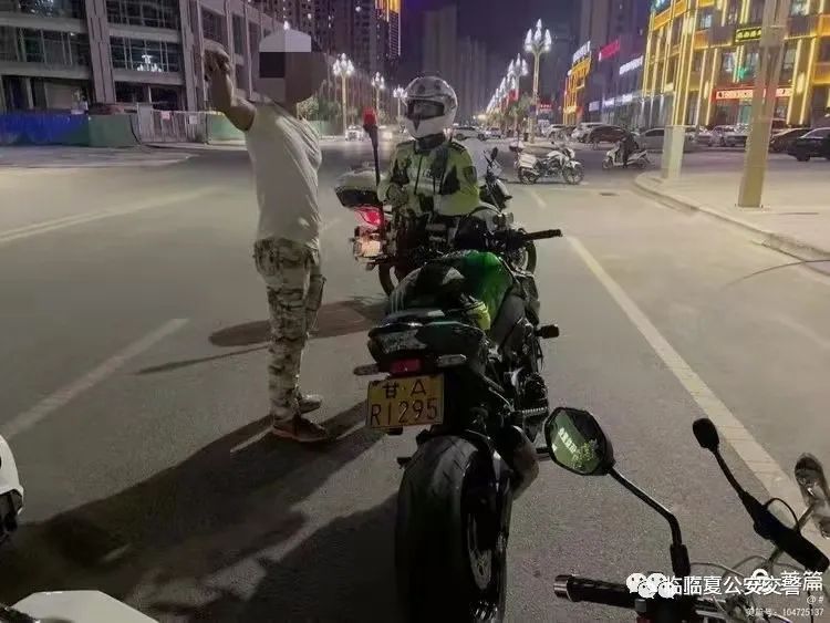 【文明交通 安全出行】临夏公安交警向不文明交通行为说“不”！