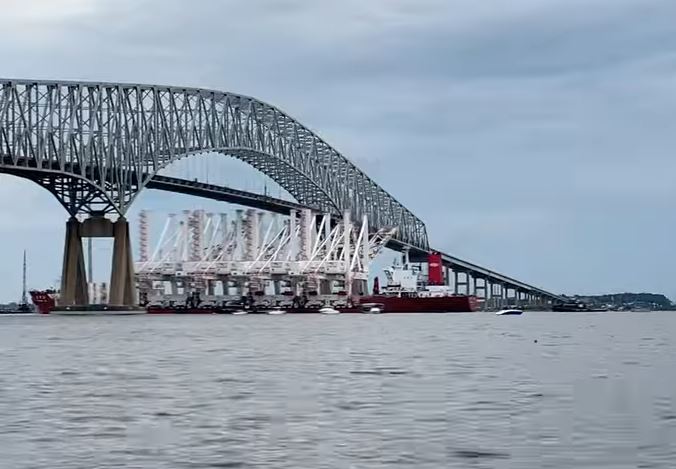 ���������񻪸ۿ����ػ��˵��������ݳ�����ʷ�Ե�һ��