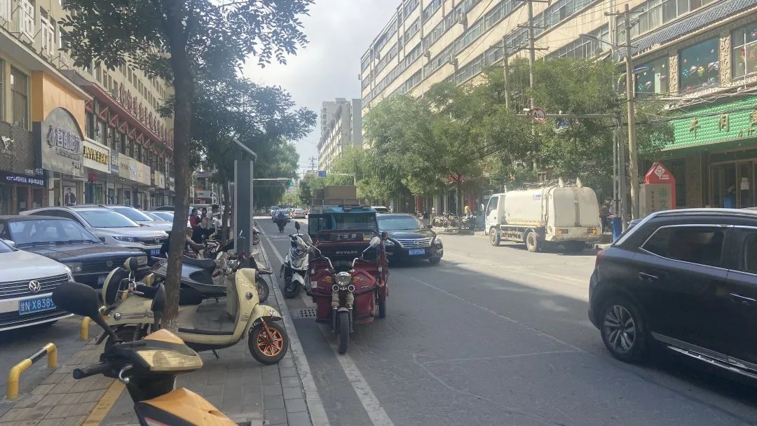 【交通安全整治进行时·曝光台】文明出行是对自己的生命安全负责