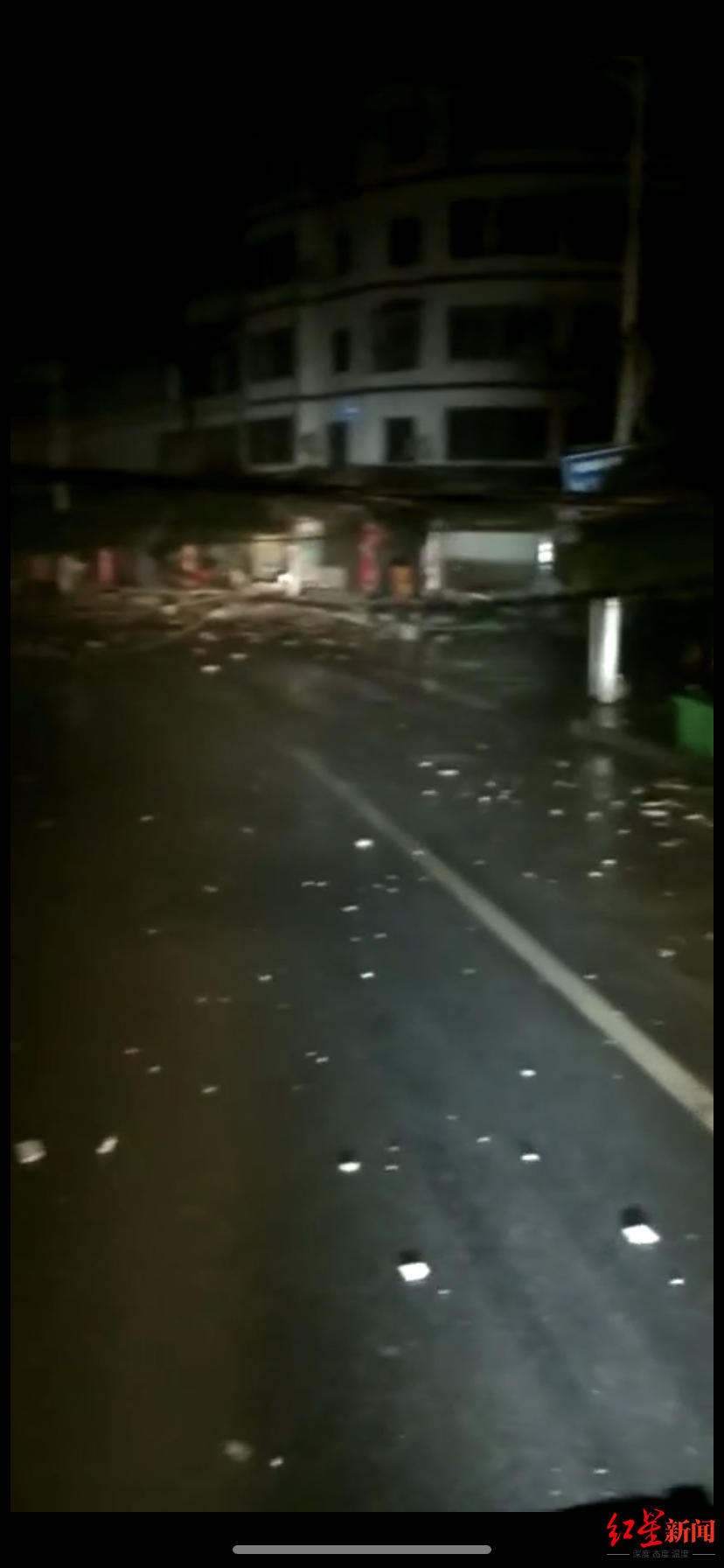 四川泸县6.0级地震：28层高楼墙体开裂，有业主“门都关不上”
