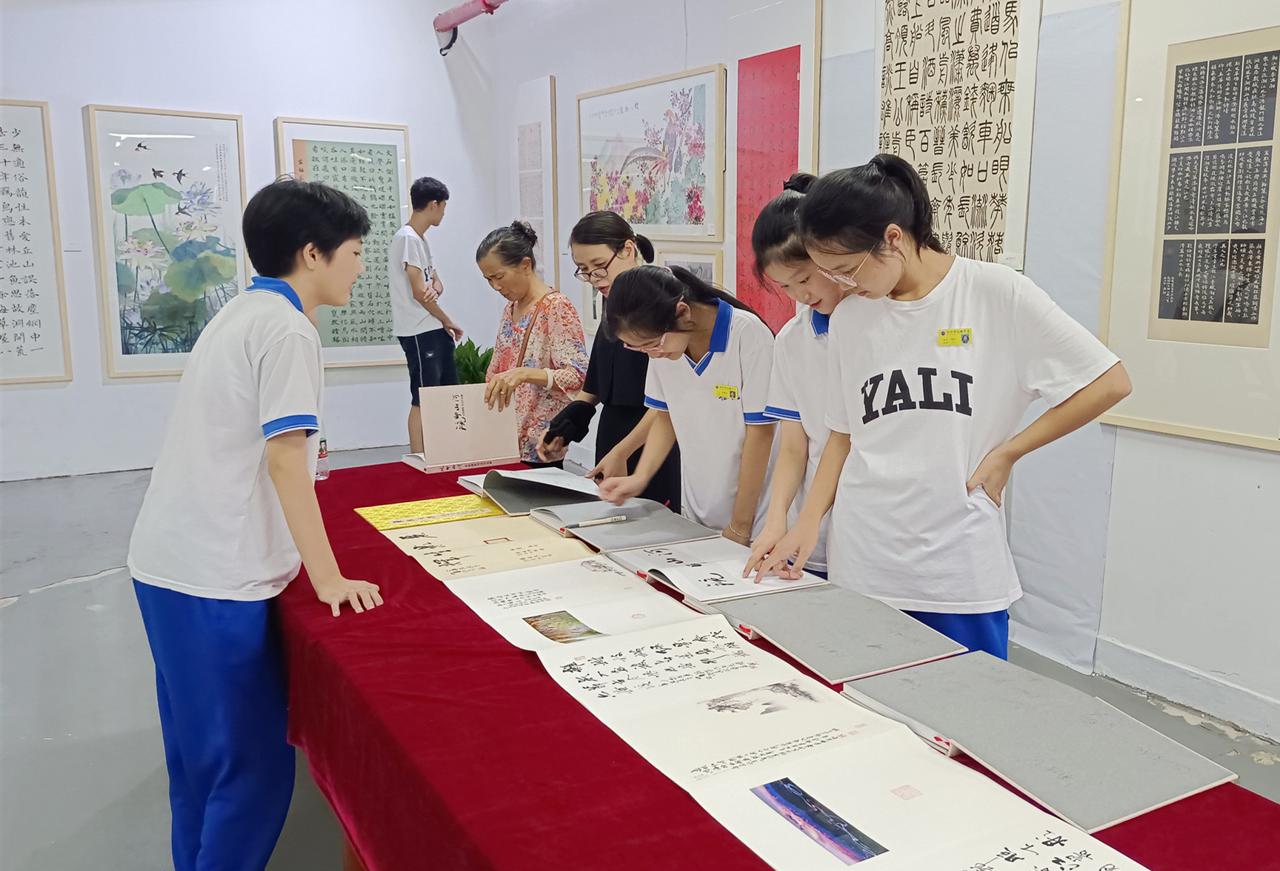 長沙北雅中學(xué)成為湖南省“書法教育實驗學(xué)校”(圖3) 長沙北雅中學(xué)成為湖南省“書法教育實驗學(xué)校”(圖3)