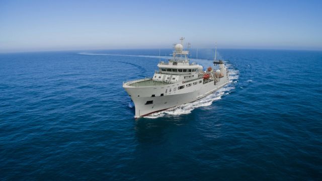 我国最先进的渔业科考船“蓝海101”号和“蓝海201”号通过竣工验收