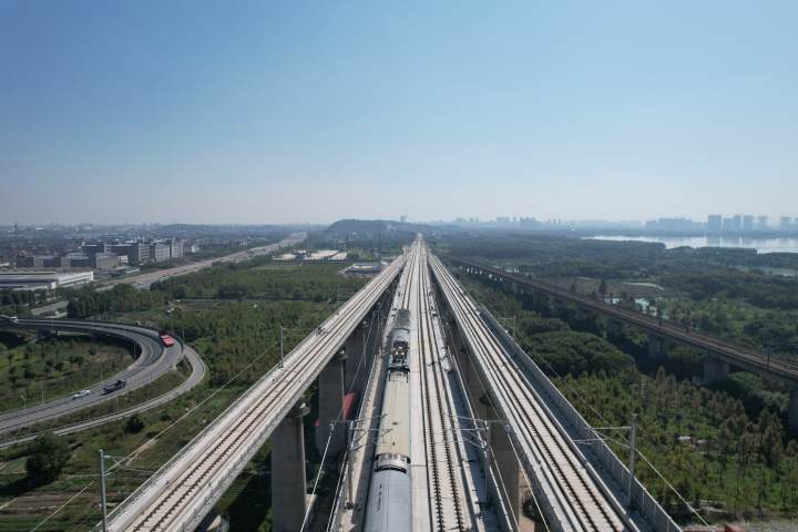 杭台高铁开始联调联试，它开通后杭州到台州1个小时就能到了