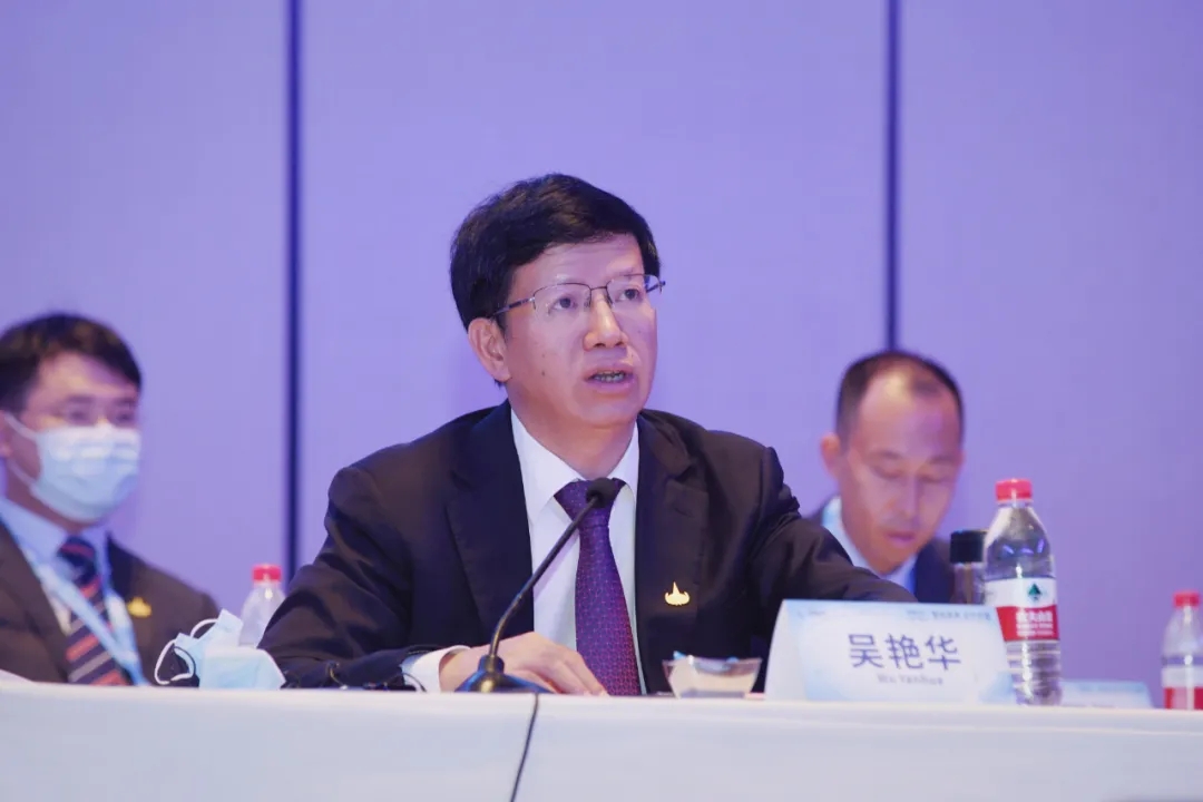 �ж������������վ���ֻᣬ�·���ȹ�ר�Ҳ���