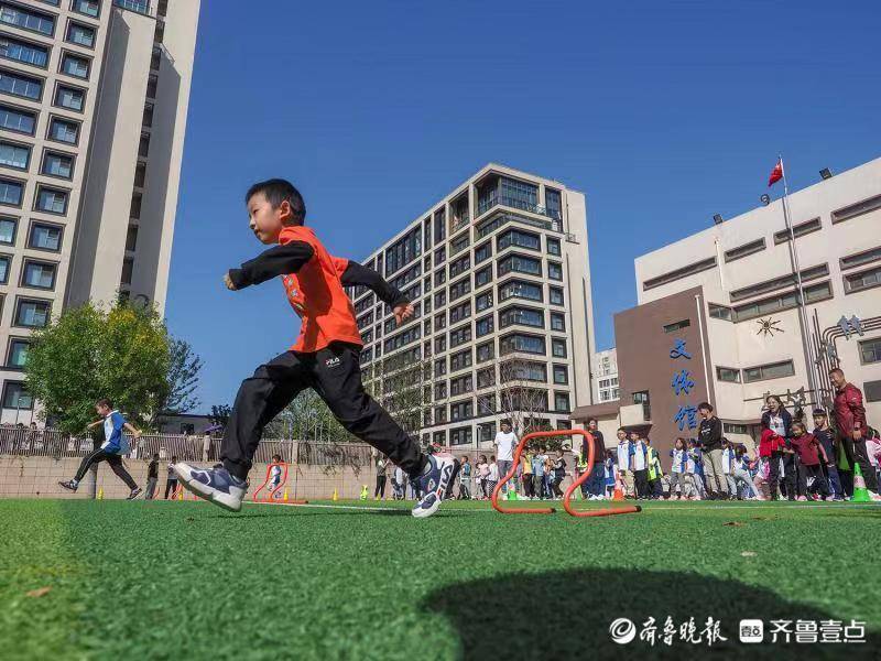 濟南育秀小學的秋季運動會真熱鬧(圖7) 濟南育秀小學的秋季運動會真熱鬧(圖7)