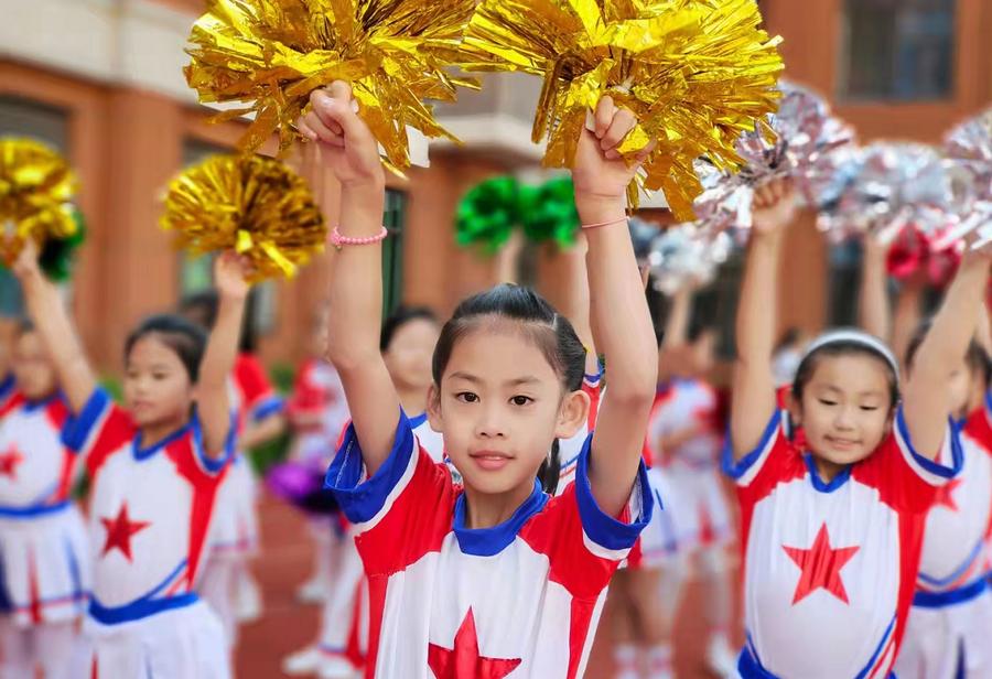 德州康博小學(xué)首屆田徑運(yùn)動(dòng)會(huì)開賽(圖11) 德州康博小學(xué)首屆田徑運(yùn)動(dòng)會(huì)開賽(圖11)