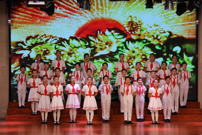 義烏市畈田朱小學(xué)以全新面貌喜迎國(guó)慶(圖2) 義烏市畈田朱小學(xué)以全新面貌喜迎國(guó)慶(圖2)