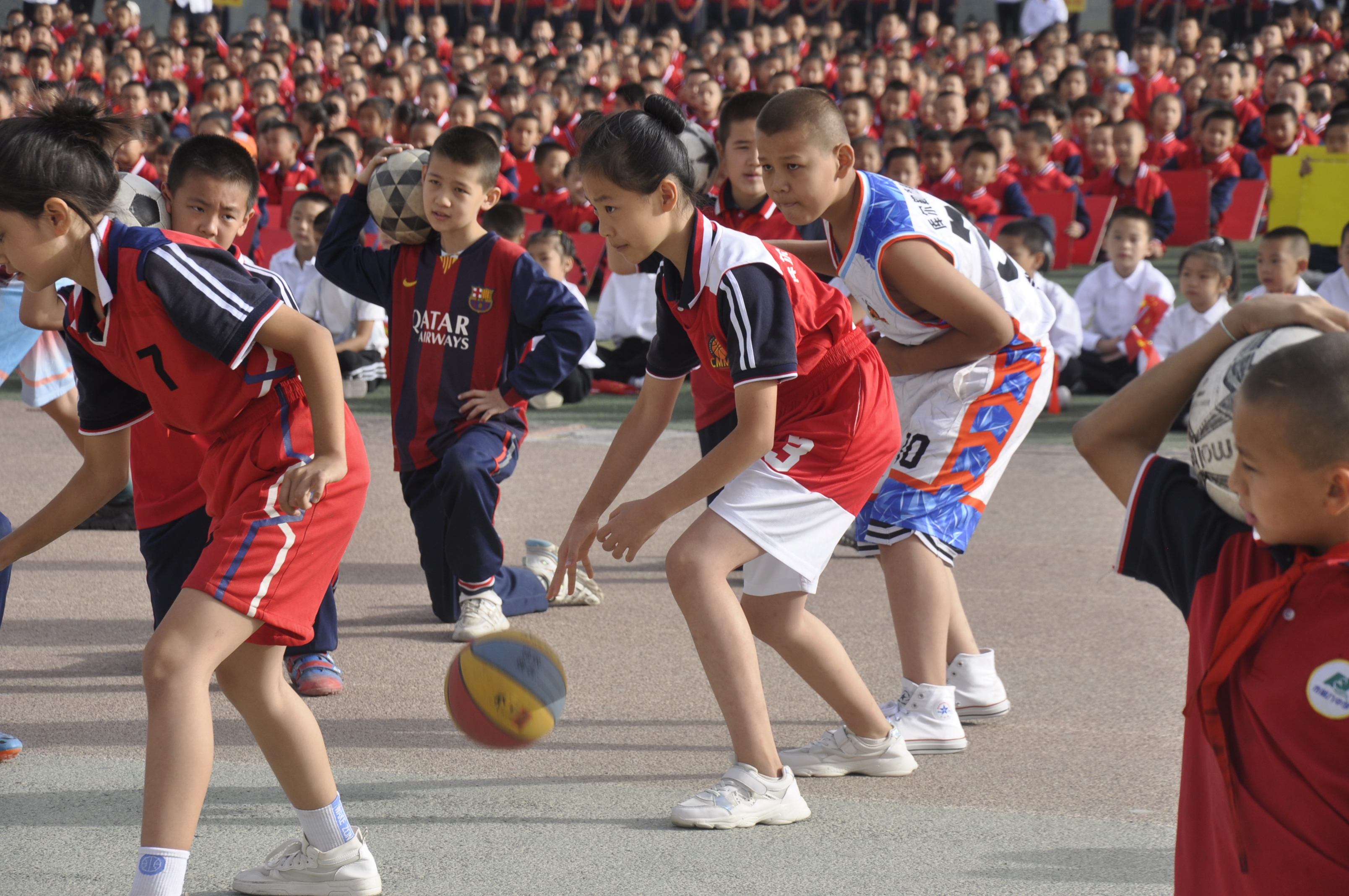 库尔勒市第八中学举行第12届体育节开幕式(图2)