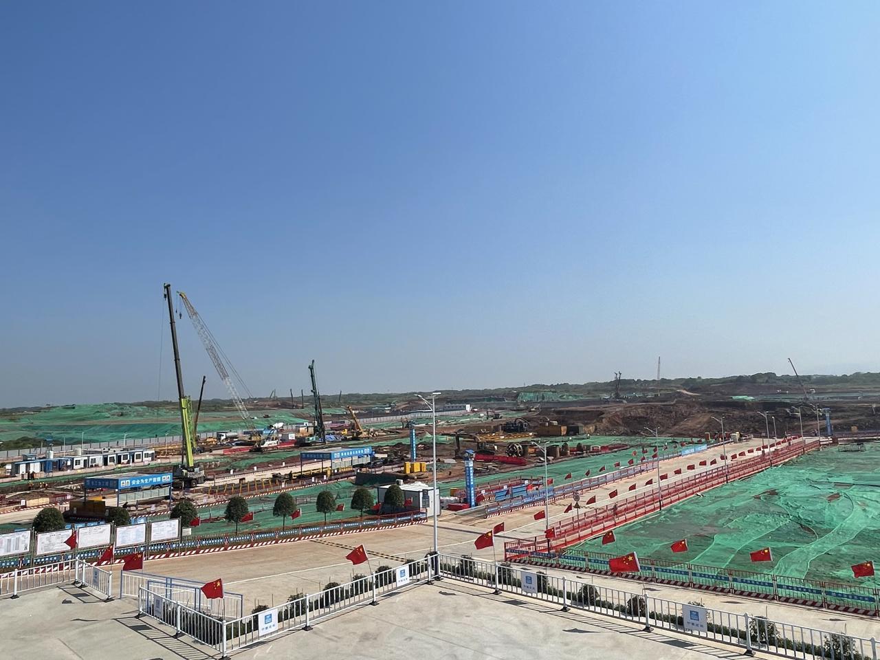 长沙机场改扩建综合交通枢纽工程千人坚守施工