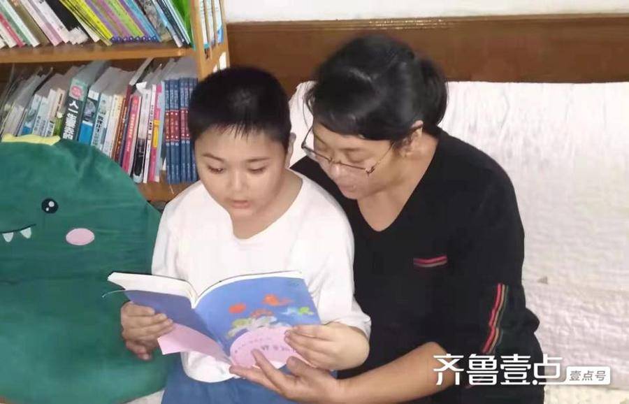 博興縣第一小學(xué)開展親子共讀活動(dòng)(圖2) 博興縣第一小學(xué)開展親子共讀活動(dòng)(圖2)
