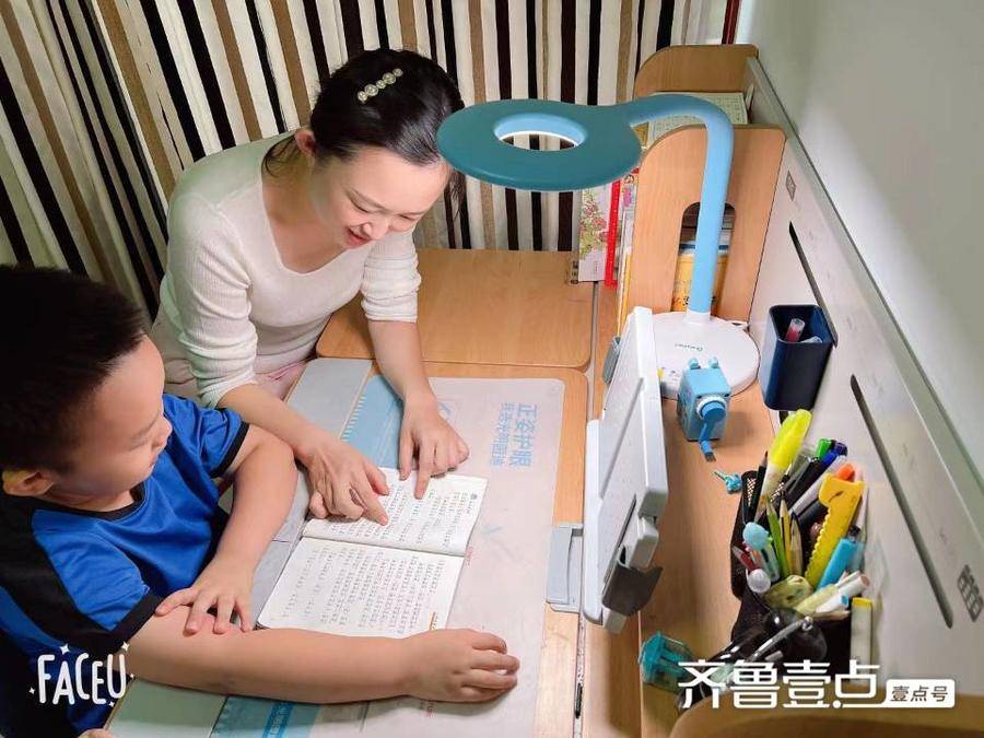 博興縣第一小學(xué)開展親子共讀活動(dòng)(圖3) 博興縣第一小學(xué)開展親子共讀活動(dòng)(圖3)