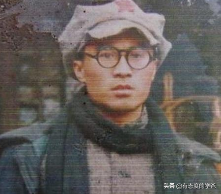 紅軍這個(gè)軍，只存在了一個(gè)多月，因?yàn)橐粋€(gè)神棍，軍長和政委全犧牲