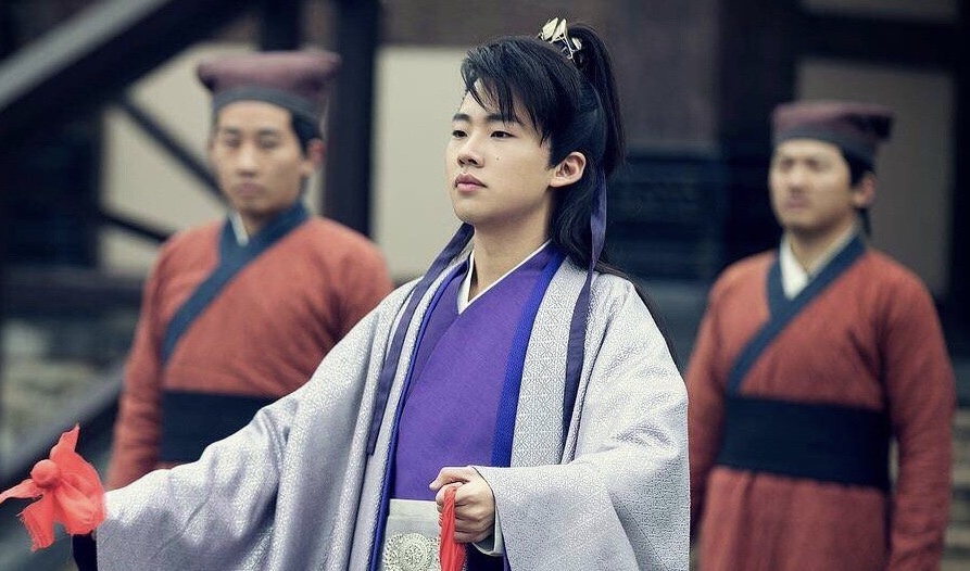 郭麒麟主演电视剧《赘婿》，实力派张若昀成客