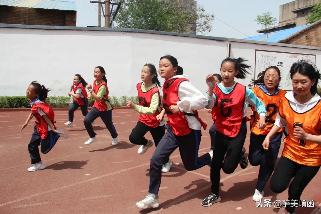 陕州区实验小学怎么样?春季田径运动会掠影(图2)