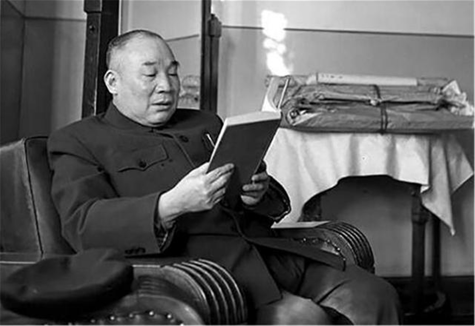 中国首位提出“计划生育”的人，自己却有一妻