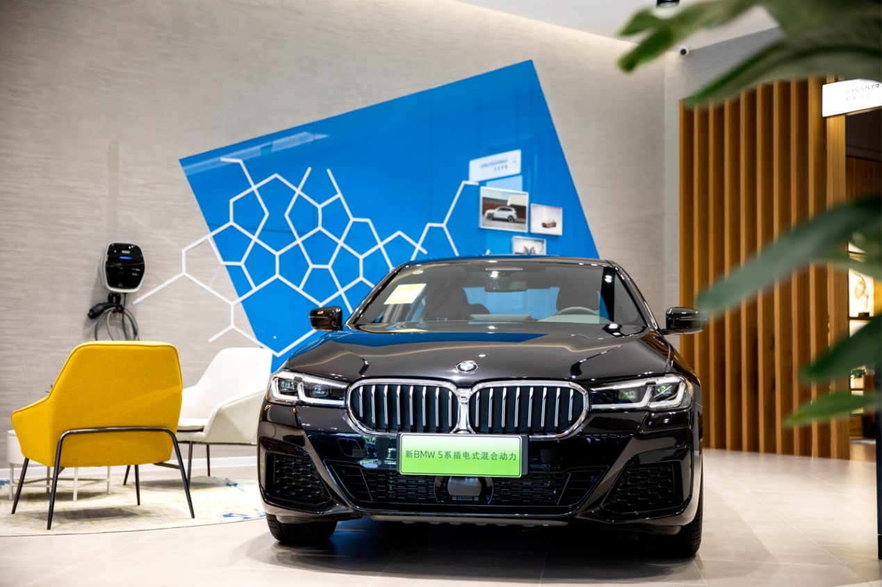 十年老店 焕新启程——郑德宝BMW领创中心开业运营